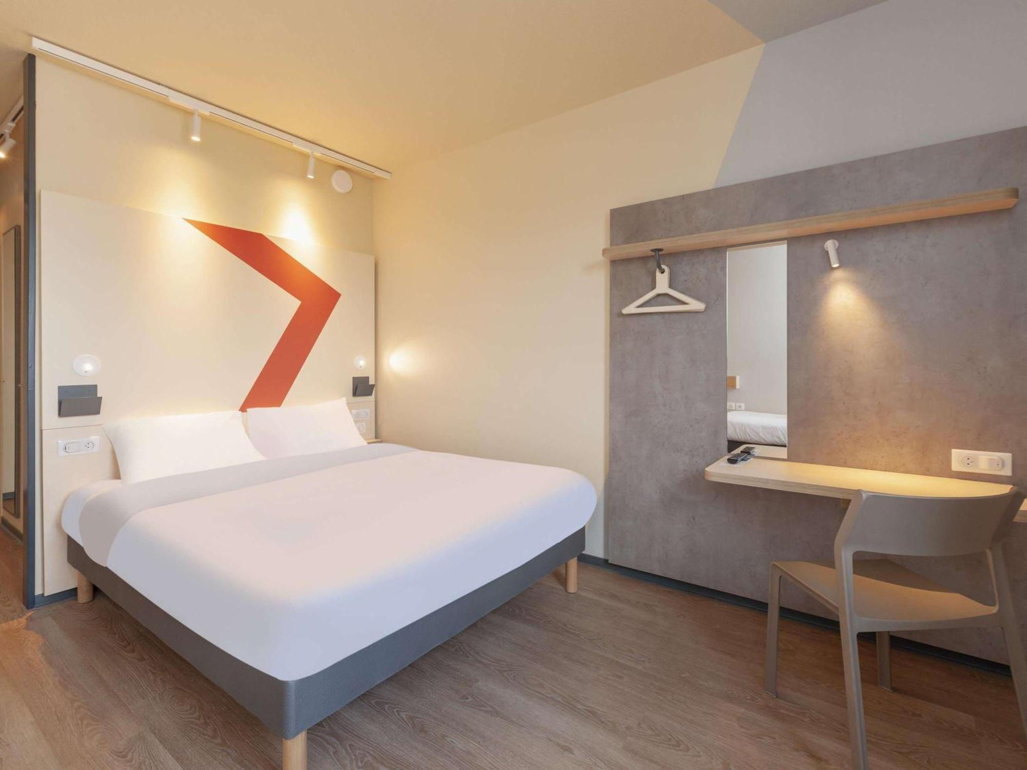 Ibis Budget Mont De Marsan מראה חיצוני תמונה
